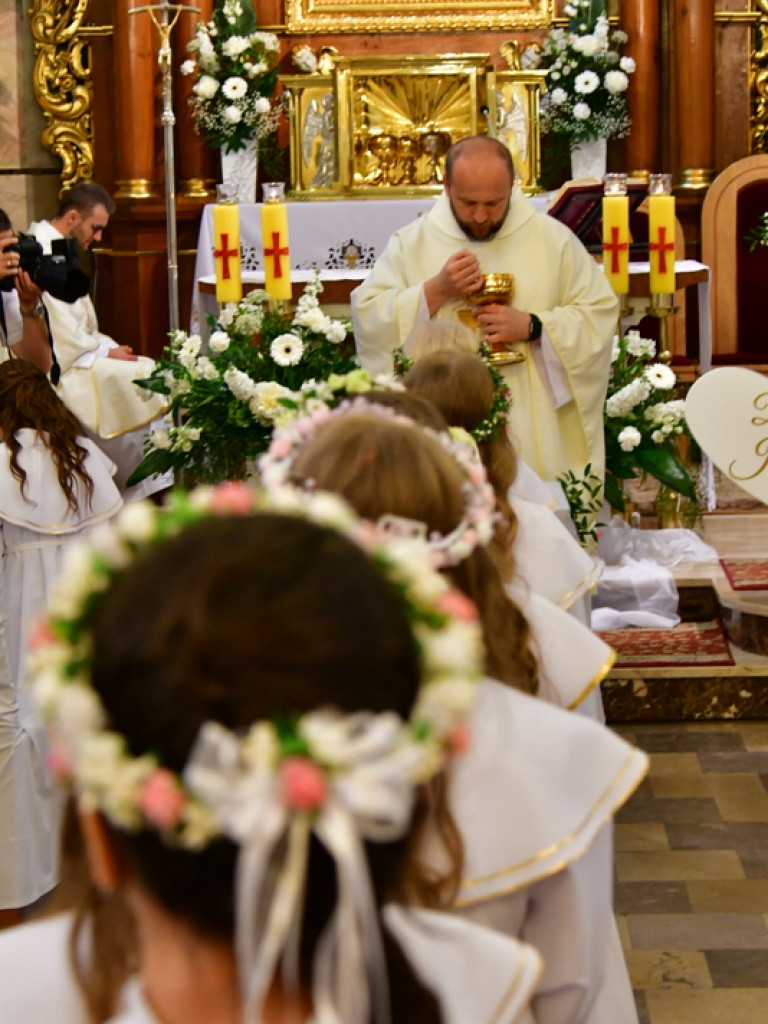 Ruszyły I Komunie święte (FOTO)