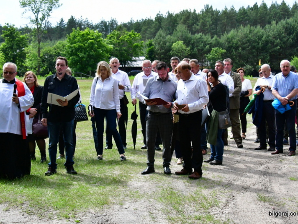 Przeszli śladami partyzantów w drodze krzyżowej (FOTO)