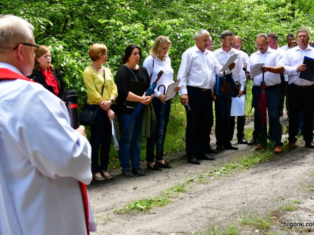 Przeszli śladami partyzantów w drodze krzyżowej (FOTO)