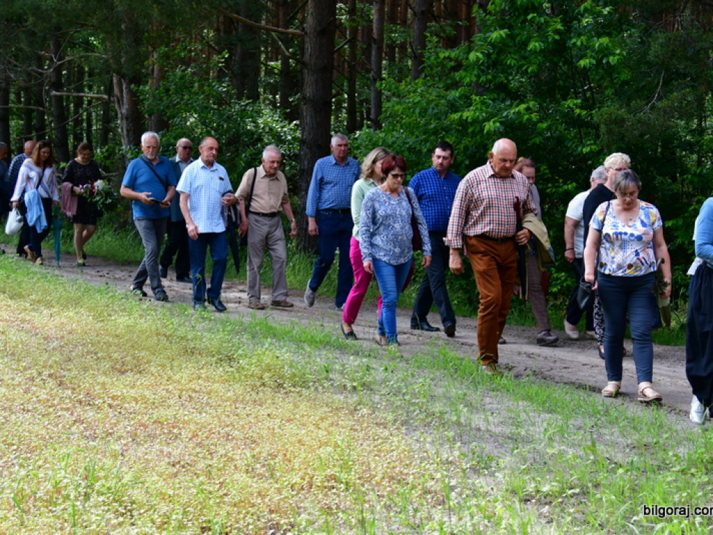 Przeszli śladami partyzantów w drodze krzyżowej (FOTO)