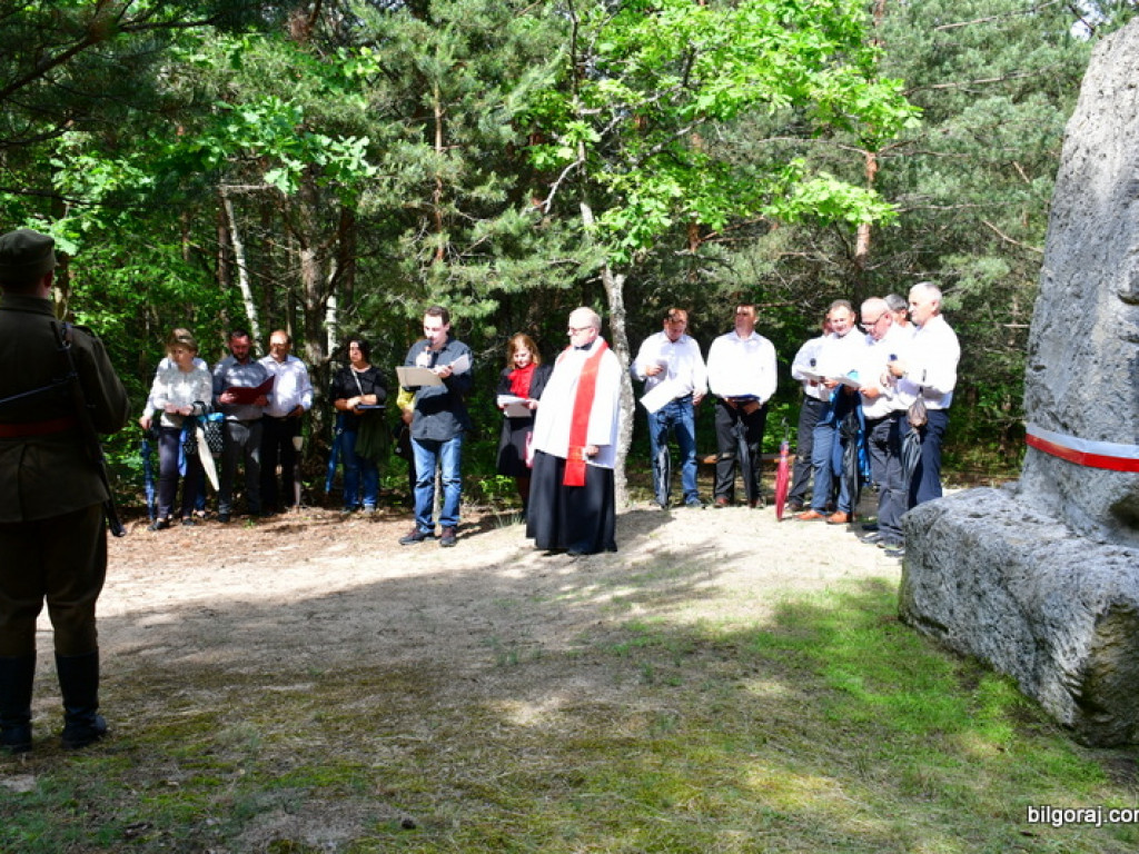 Przeszli śladami partyzantów w drodze krzyżowej (FOTO)