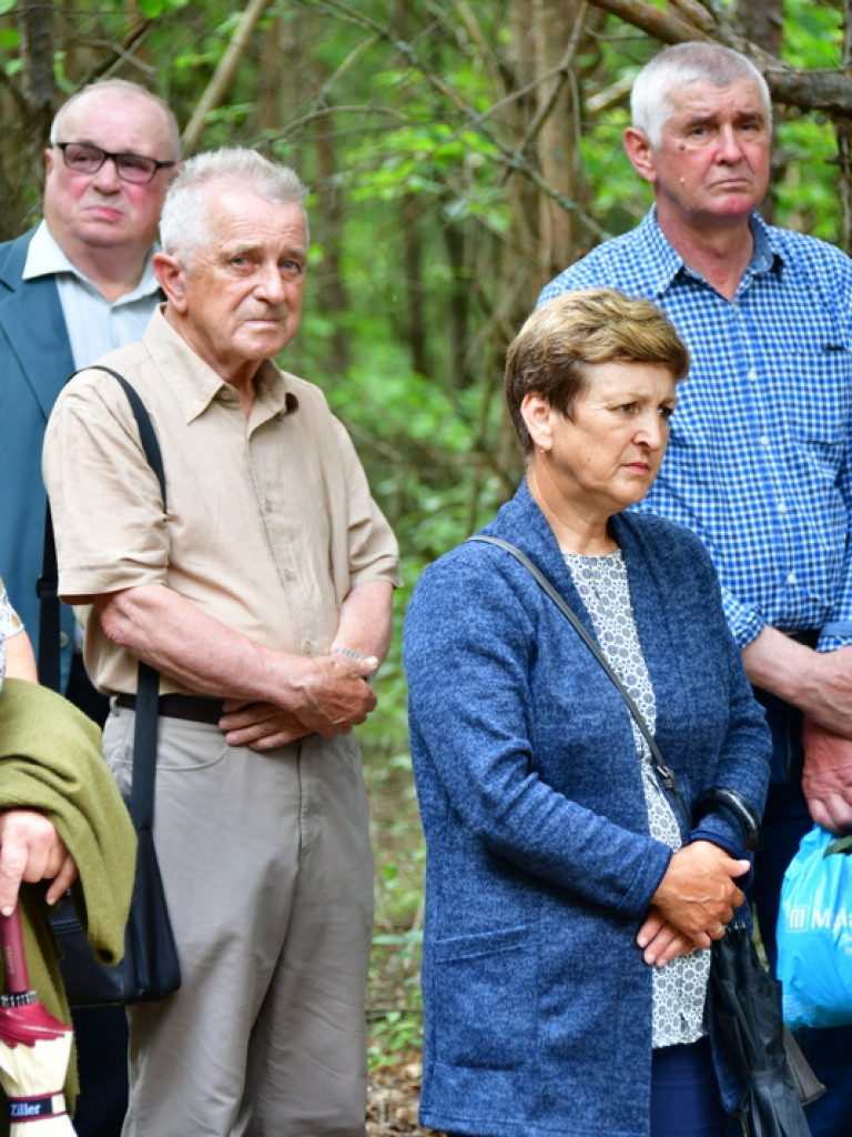 Przeszli śladami partyzantów w drodze krzyżowej (FOTO)