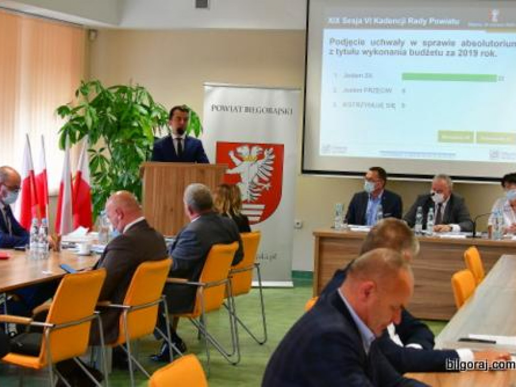 Budżet powiatu za 2019 rok. Starosta otrzymał absolutorium