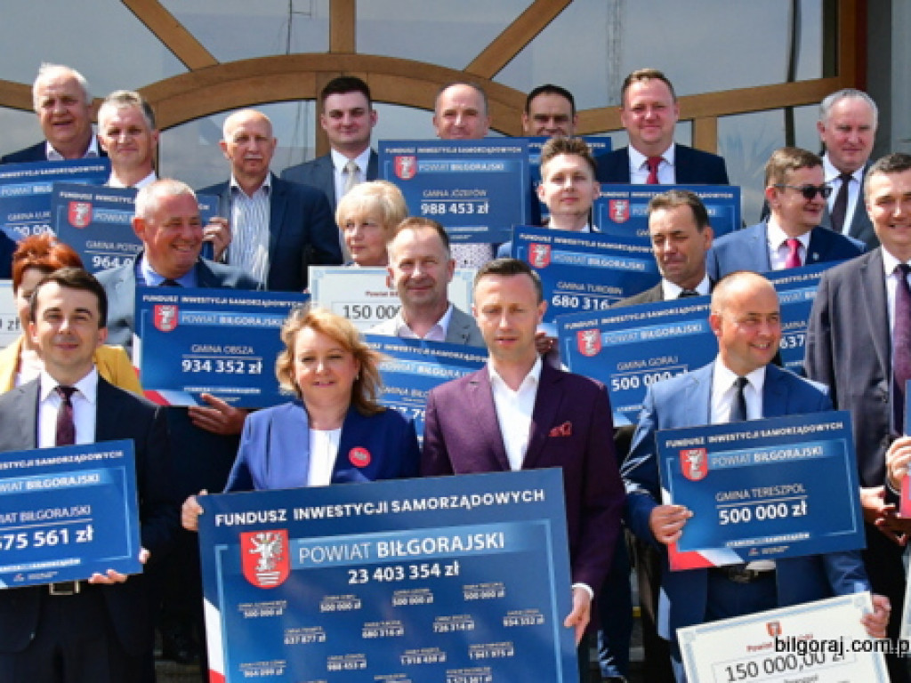 Program chodnikowy, czyli powiatowo - samorządowe inwestycje w bezpieczeństwo pieszych i rowerzystów (FOTO, VIDEO)