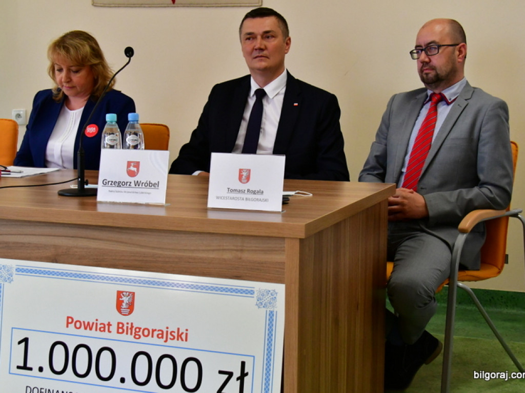 Program chodnikowy, czyli powiatowo - samorządowe inwestycje w bezpieczeństwo pieszych i rowerzystów (FOTO, VIDEO)