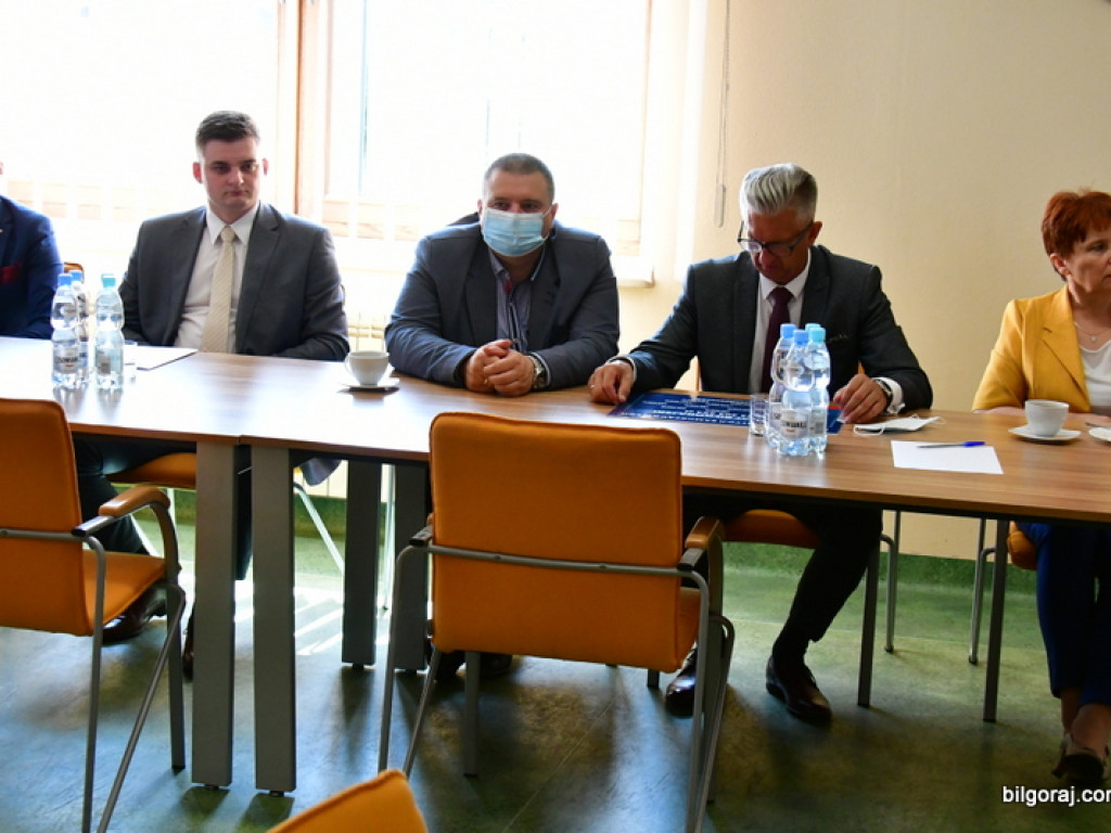 Program chodnikowy, czyli powiatowo - samorządowe inwestycje w bezpieczeństwo pieszych i rowerzystów (FOTO, VIDEO)