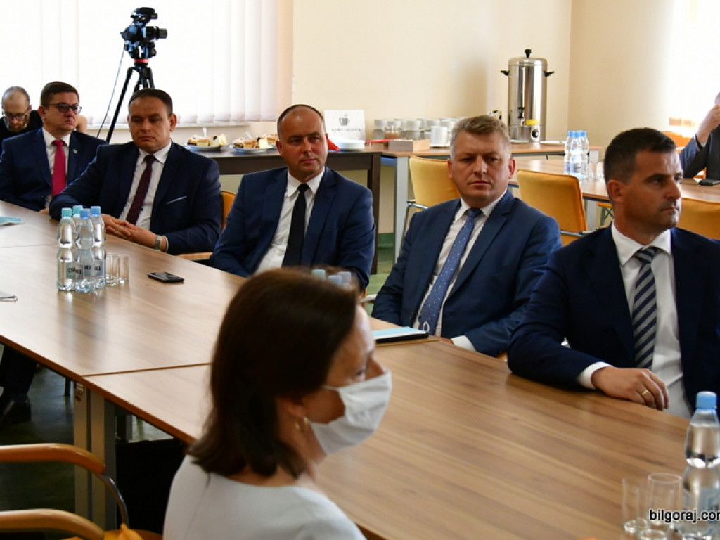 Program chodnikowy, czyli powiatowo - samorządowe inwestycje w bezpieczeństwo pieszych i rowerzystów (FOTO, VIDEO)