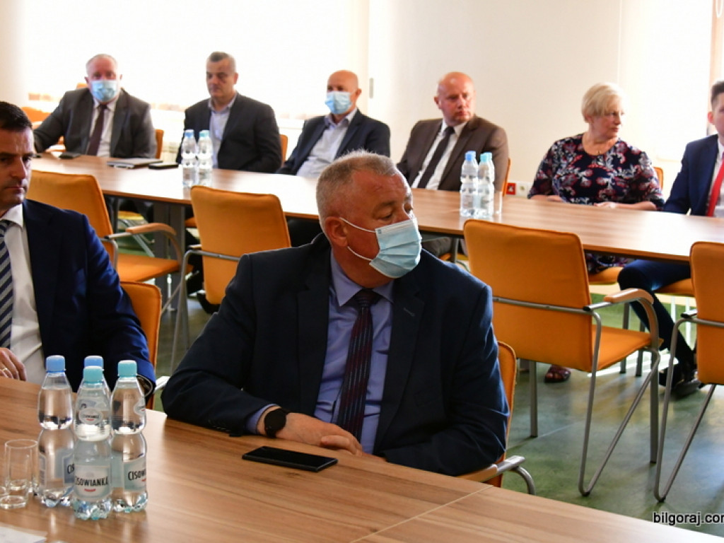 Program chodnikowy, czyli powiatowo - samorządowe inwestycje w bezpieczeństwo pieszych i rowerzystów (FOTO, VIDEO)