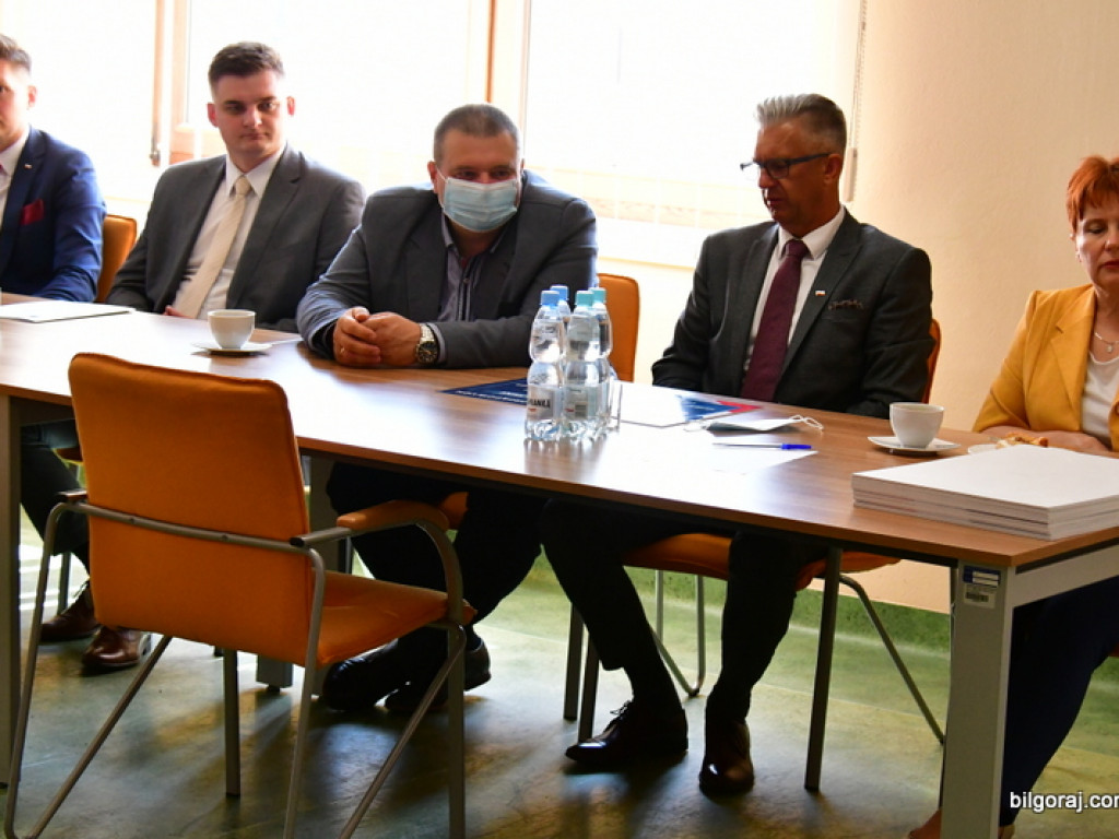 Program chodnikowy, czyli powiatowo - samorządowe inwestycje w bezpieczeństwo pieszych i rowerzystów (FOTO, VIDEO)