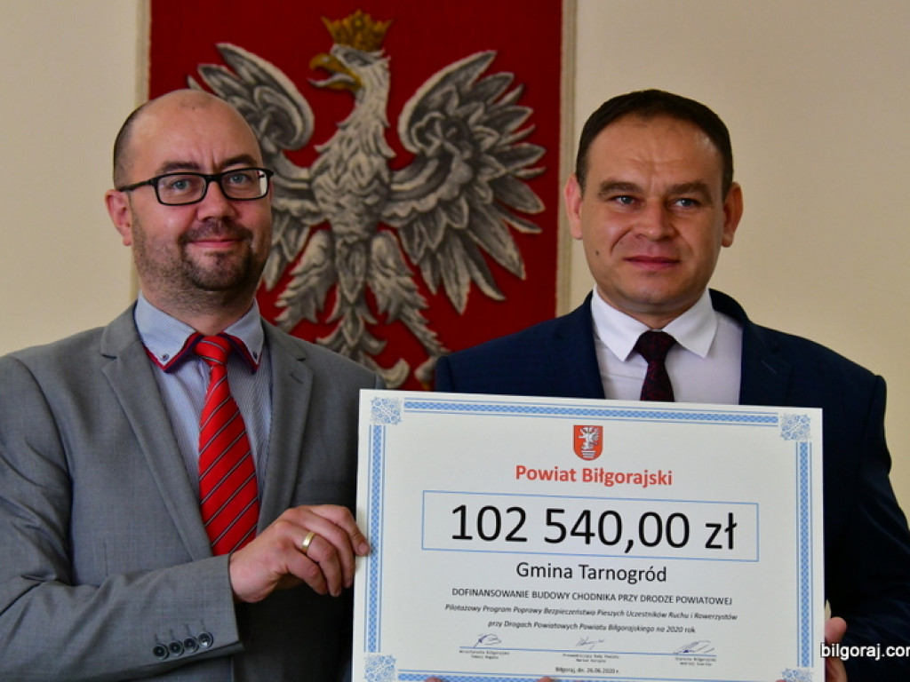 Program chodnikowy, czyli powiatowo - samorządowe inwestycje w bezpieczeństwo pieszych i rowerzystów (FOTO, VIDEO)