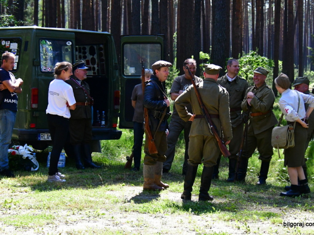 Mord partyzantów na Rapach k/Biłgoraja. Mieszkańcy powiatu oddali cześć żołnierzom AK i BCh (FOTO)
