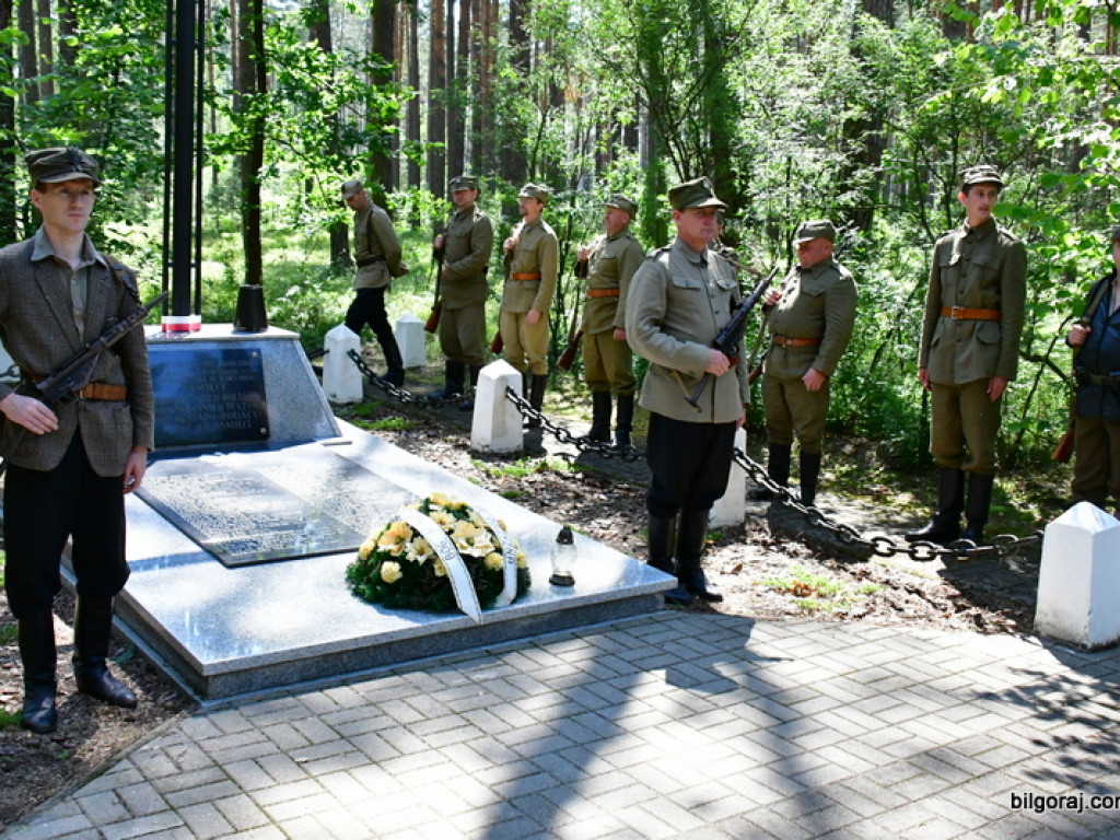 Mord partyzantów na Rapach k/Biłgoraja. Mieszkańcy powiatu oddali cześć żołnierzom AK i BCh (FOTO)