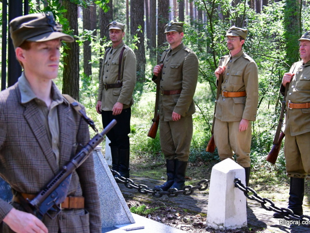 Mord partyzantów na Rapach k/Biłgoraja. Mieszkańcy powiatu oddali cześć żołnierzom AK i BCh (FOTO)