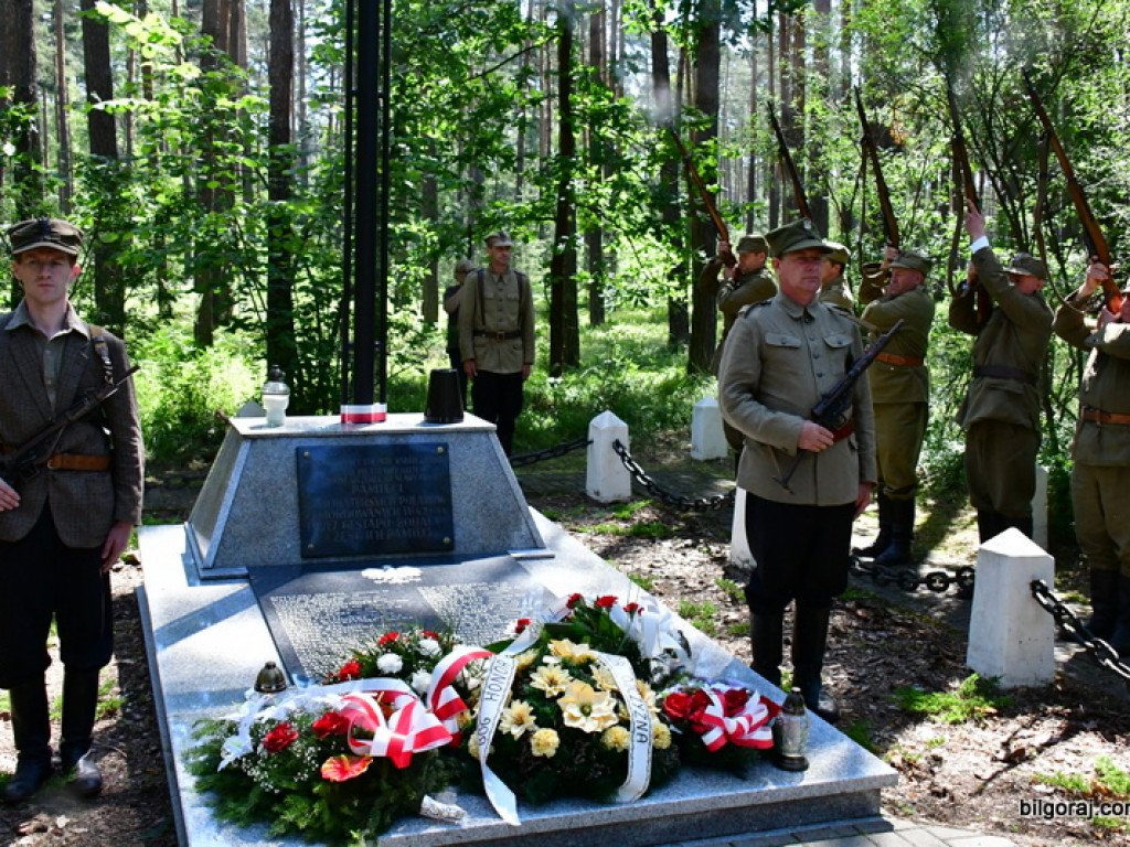 Mord partyzantów na Rapach k/Biłgoraja. Mieszkańcy powiatu oddali cześć żołnierzom AK i BCh (FOTO)