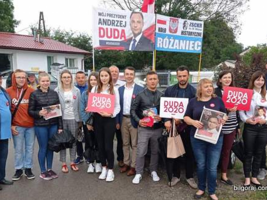 Poseł i samorządowcy powiatu biłgorajskiego w Tarnogrodzie, wiceminister w Biłgoraju. Zachęcali by głosować na Andrzeja Dudę
