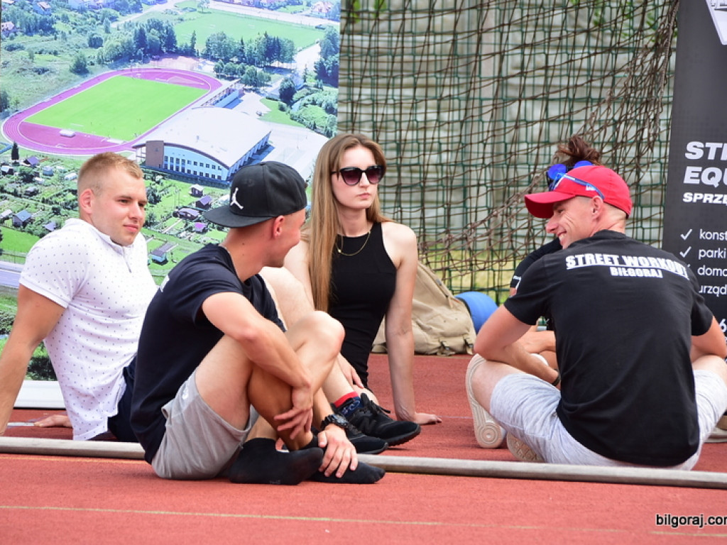 Sportowo i filmowo w Dąbrowicy (FOTO)