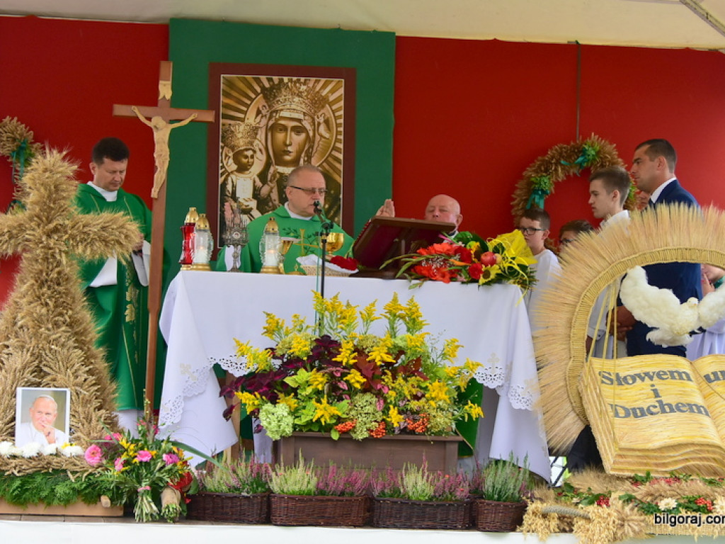Mieszkańcy Łukowej podziękowali za plony (FOTO)