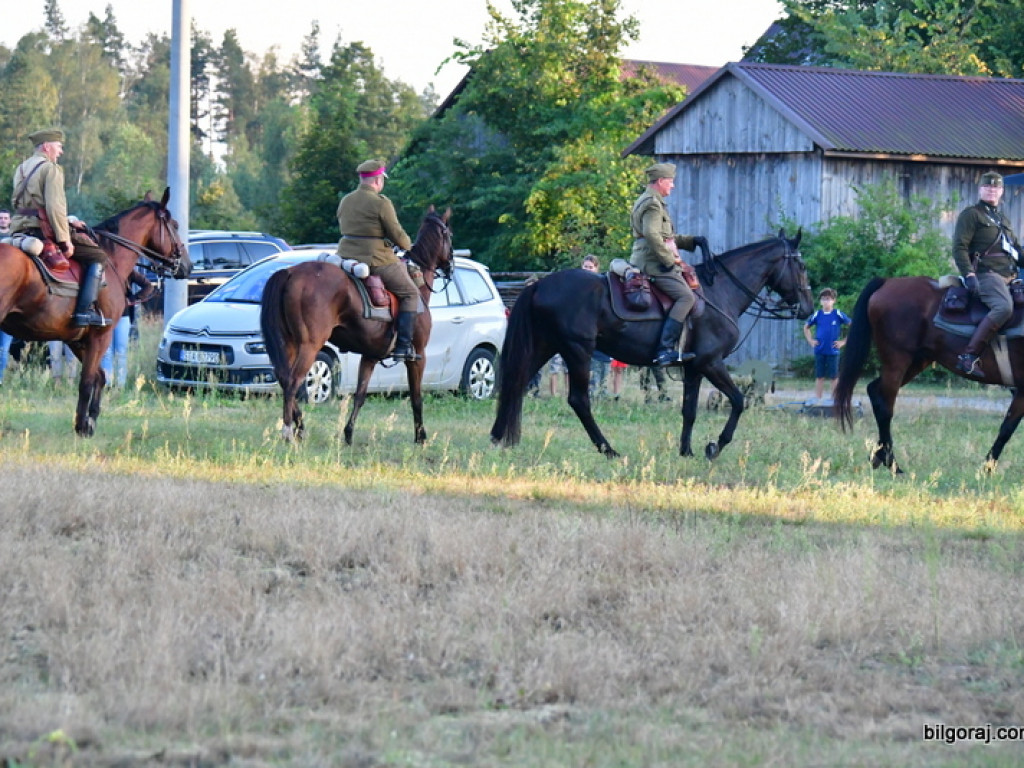 Trwa II rajd konny szlakiem bojowym 3 Pułku Ułanów Śląskich (FOTO)