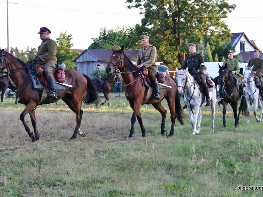 Trwa II rajd konny szlakiem bojowym 3 Pułku Ułanów Śląskich (FOTO)