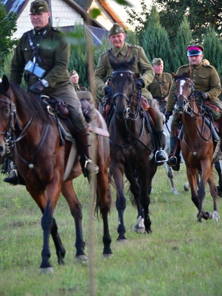 Trwa II rajd konny szlakiem bojowym 3 Pułku Ułanów Śląskich (FOTO)
