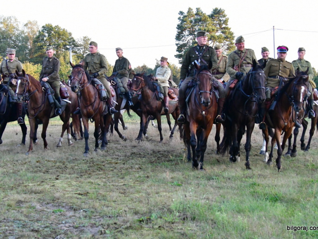 Trwa II rajd konny szlakiem bojowym 3 Pułku Ułanów Śląskich (FOTO)