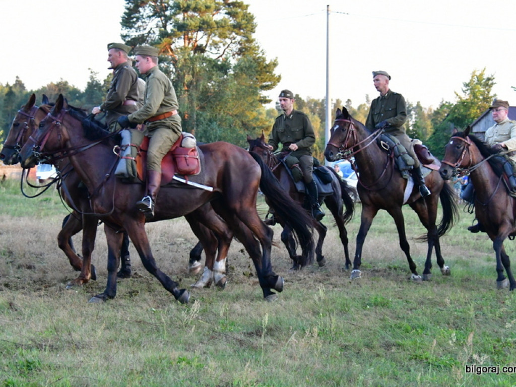 Trwa II rajd konny szlakiem bojowym 3 Pułku Ułanów Śląskich (FOTO)