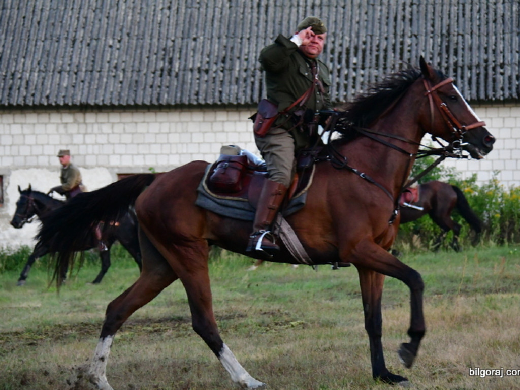 Trwa II rajd konny szlakiem bojowym 3 Pułku Ułanów Śląskich (FOTO)