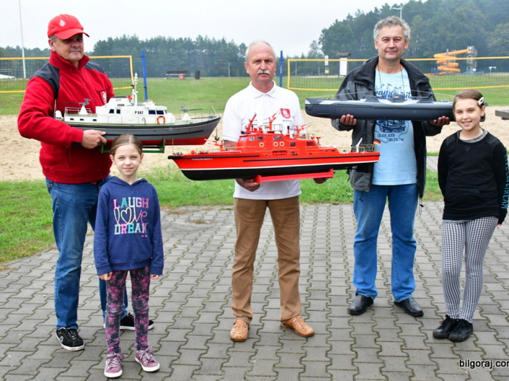 Zawody modeli pływających (FOTO)