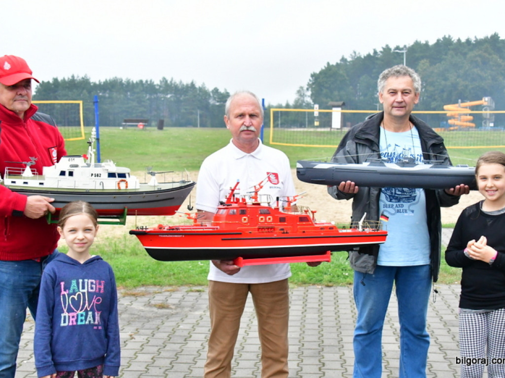 Zawody modeli pływających (FOTO)