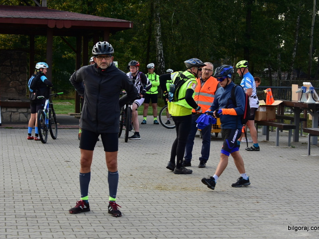 Kilkuset rowerzystów na szlaku 