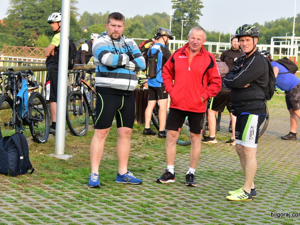 Kilkuset rowerzystów na szlaku 