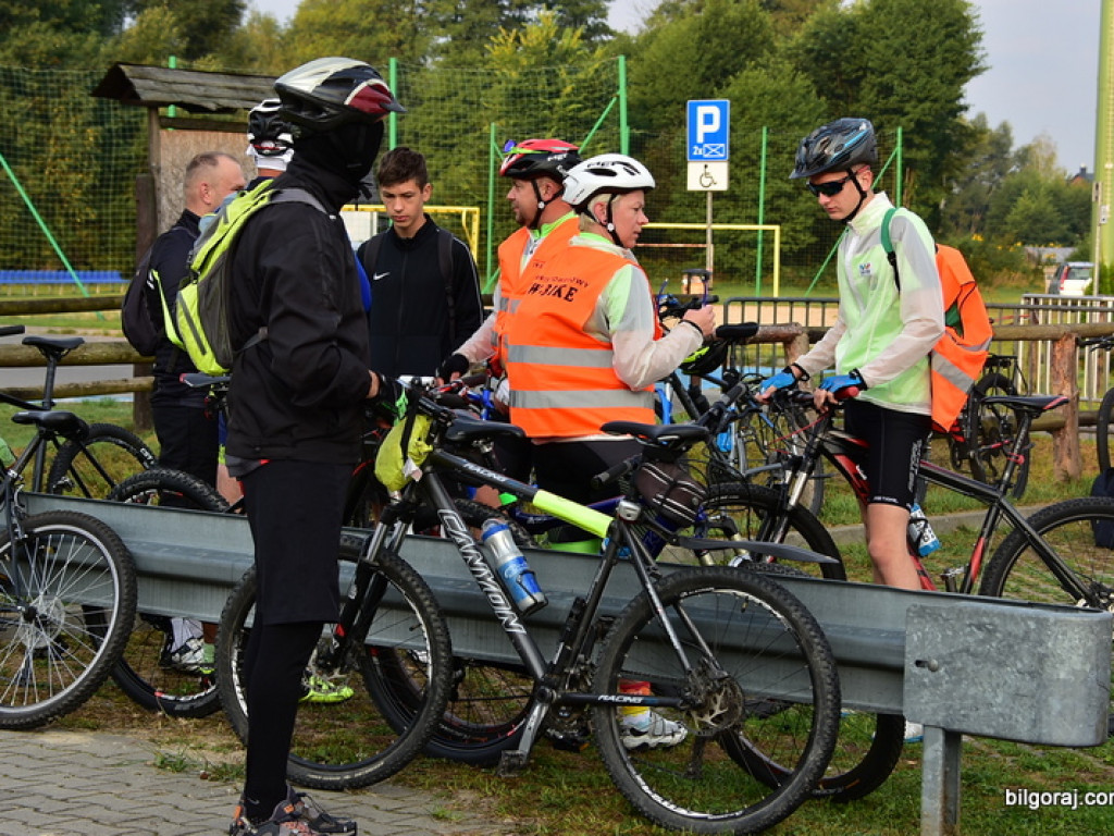 Kilkuset rowerzystów na szlaku 