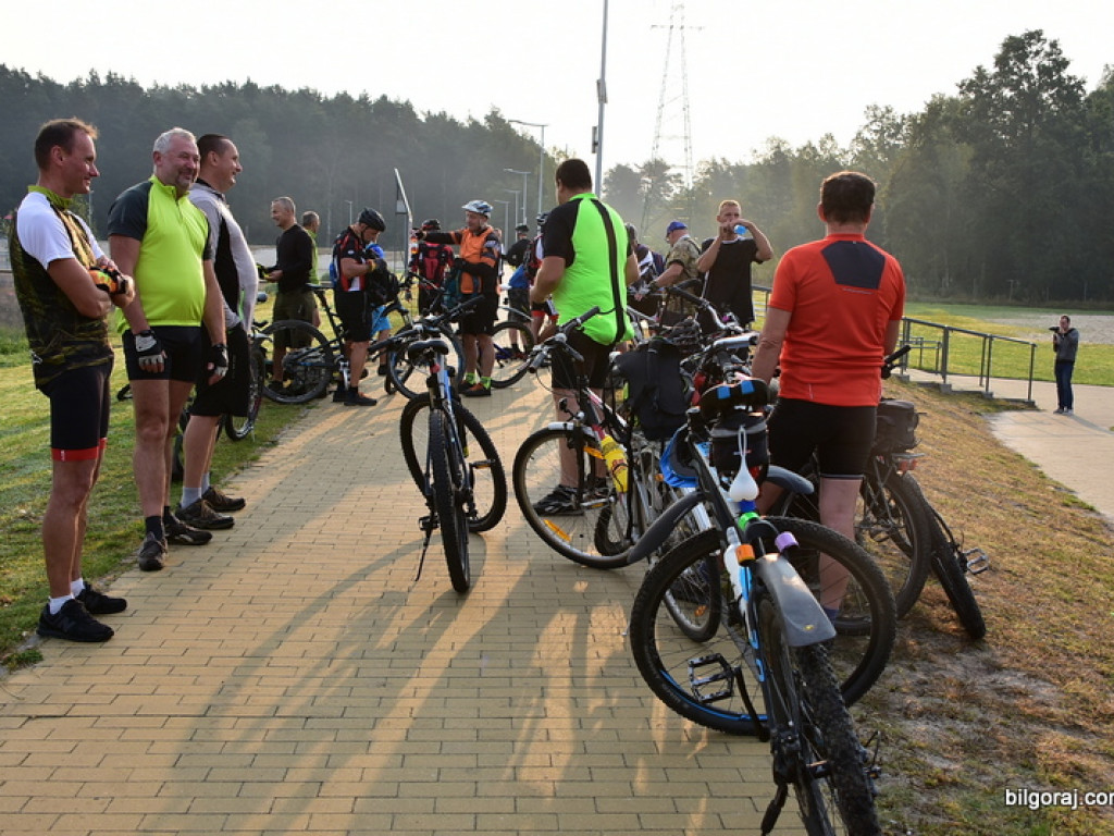 Kilkuset rowerzystów na szlaku 