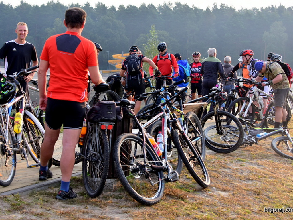 Kilkuset rowerzystów na szlaku 