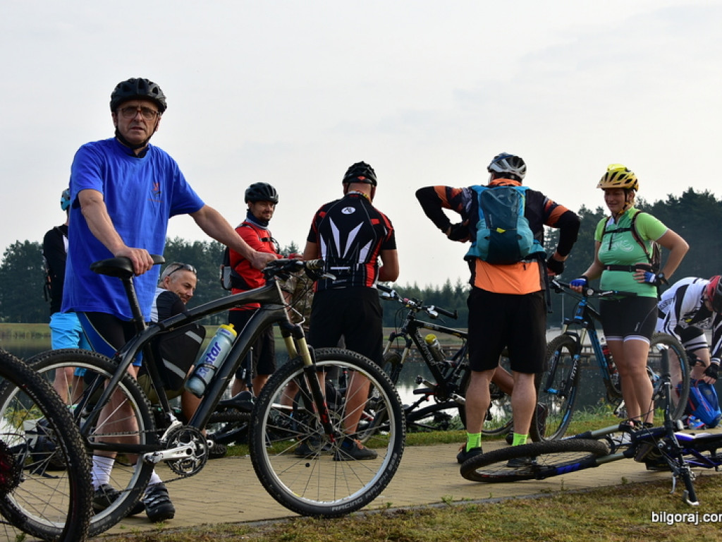 Kilkuset rowerzystów na szlaku 
