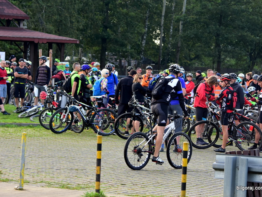Kilkuset rowerzystów na szlaku 