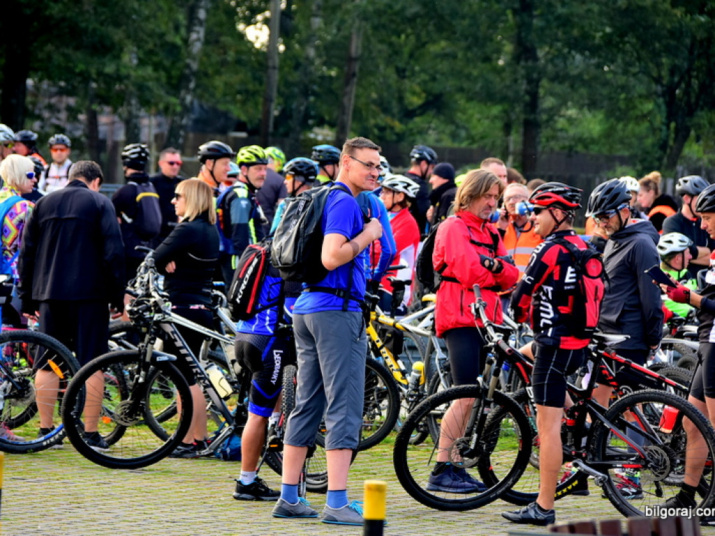 Kilkuset rowerzystów na szlaku 