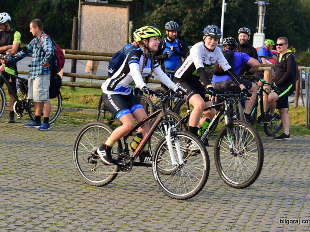 Kilkuset rowerzystów na szlaku 