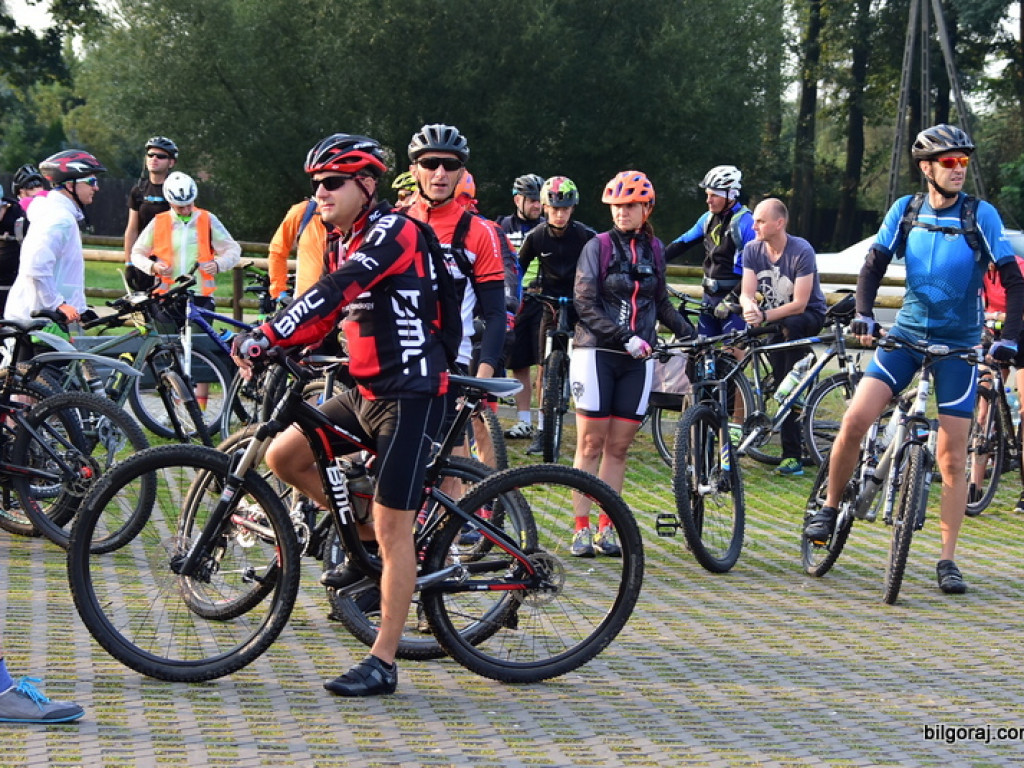 Kilkuset rowerzystów na szlaku 