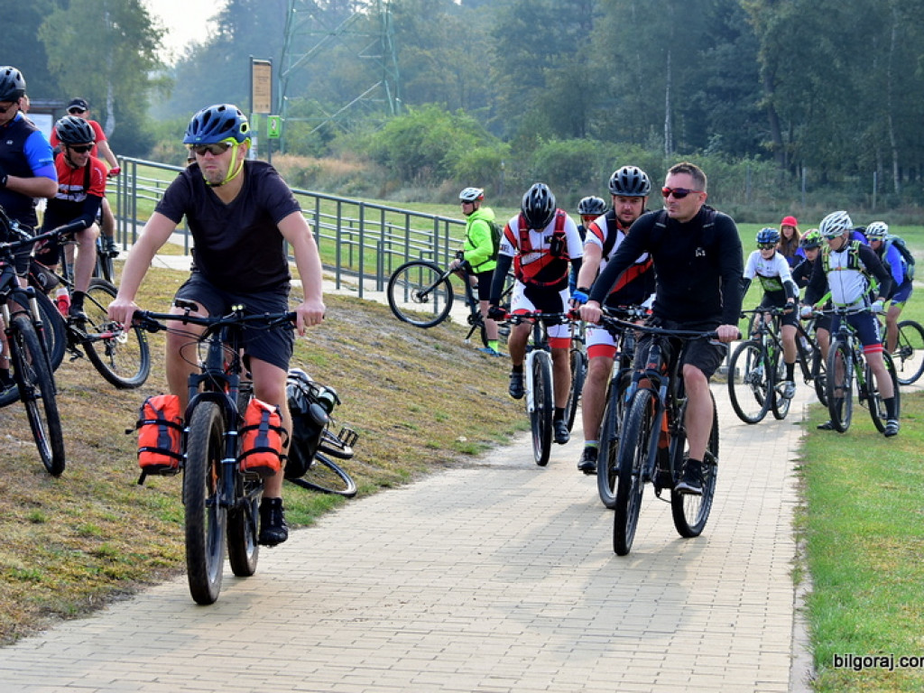 Kilkuset rowerzystów na szlaku 