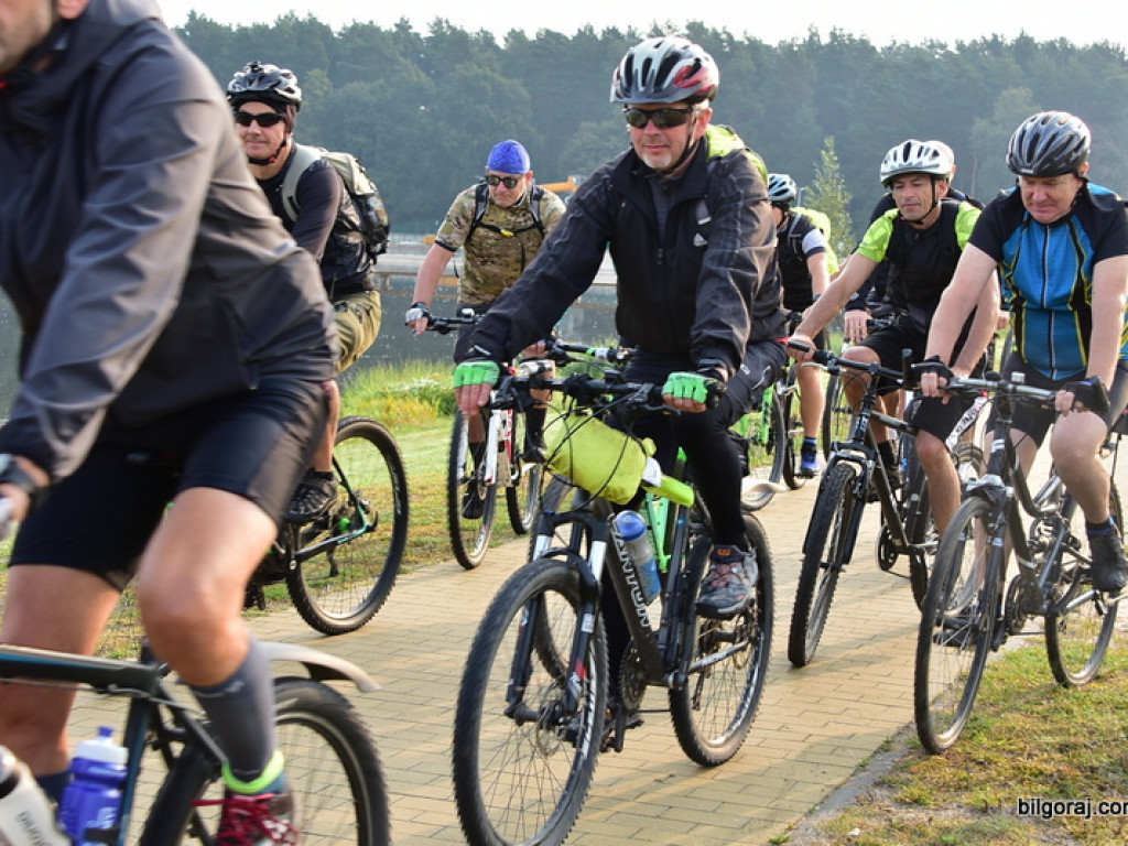 Kilkuset rowerzystów na szlaku 