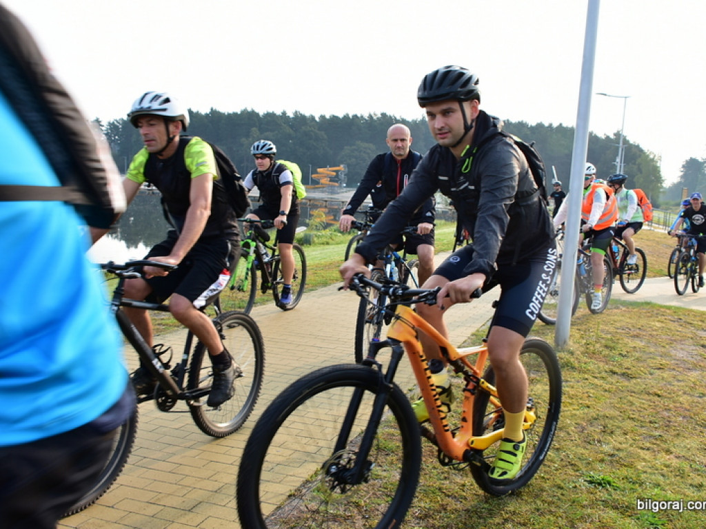 Kilkuset rowerzystów na szlaku 