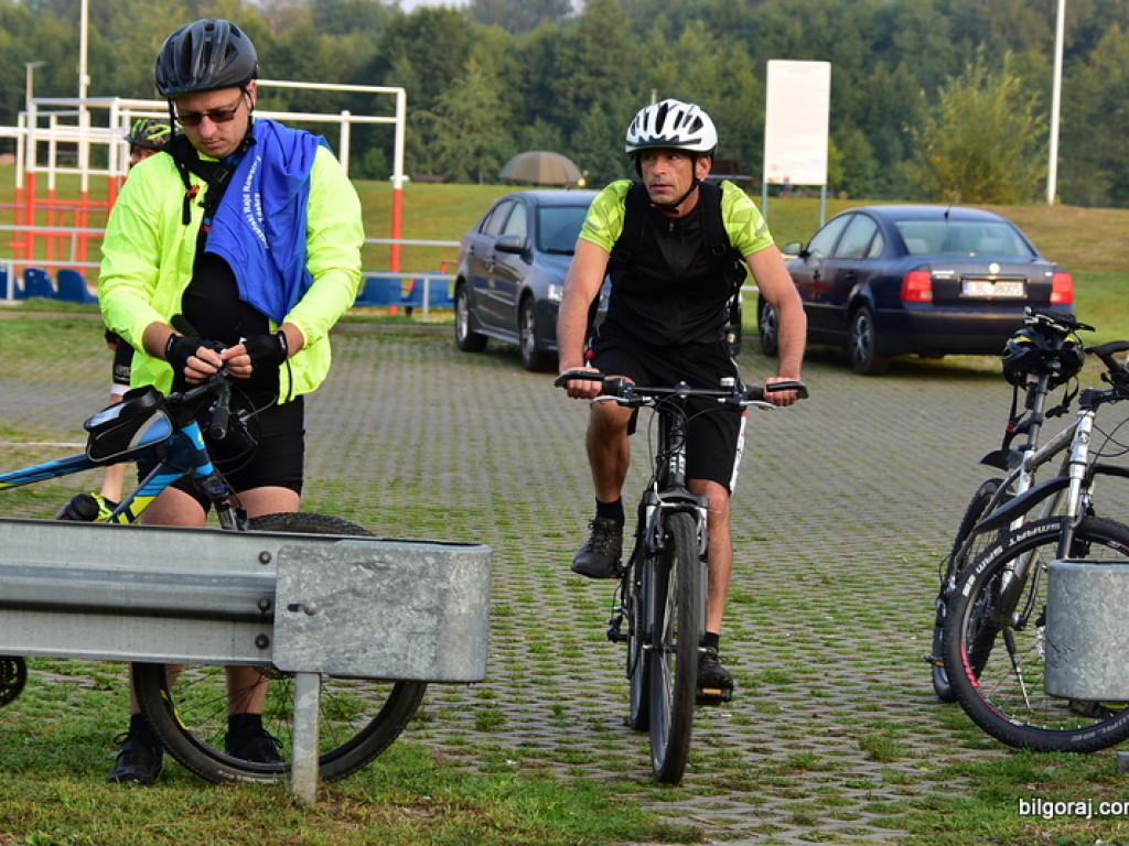 Kilkuset rowerzystów na szlaku 