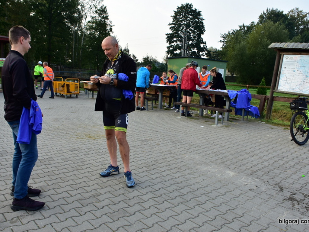 Kilkuset rowerzystów na szlaku 