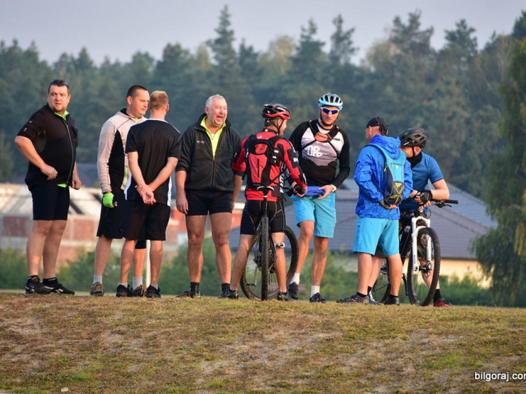 Kilkuset rowerzystów na szlaku 
