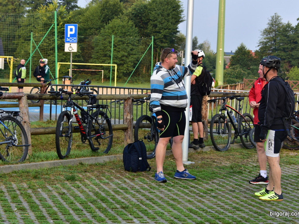 Kilkuset rowerzystów na szlaku 