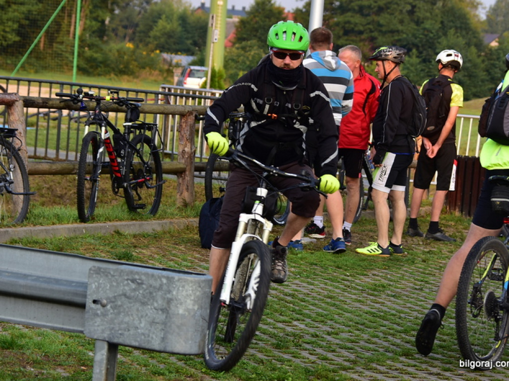 Kilkuset rowerzystów na szlaku 
