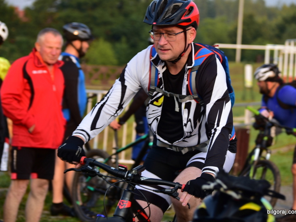 Kilkuset rowerzystów na szlaku 