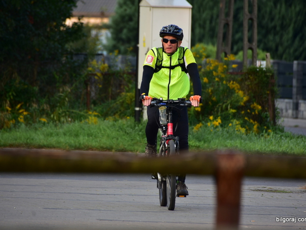 Kilkuset rowerzystów na szlaku 