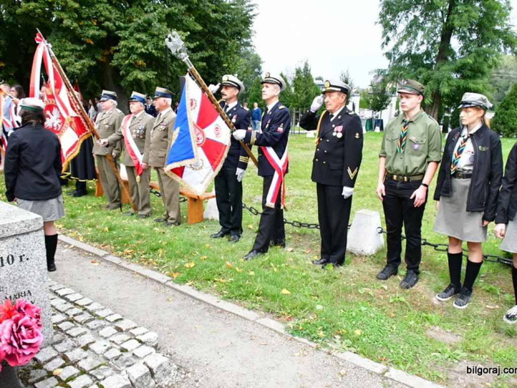 Powiat biłgorajski uczcił ofiary sowieckiej agresji na Polskę (FOTO, VIDEO)